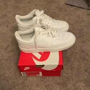 Nike Court Vision 7.5